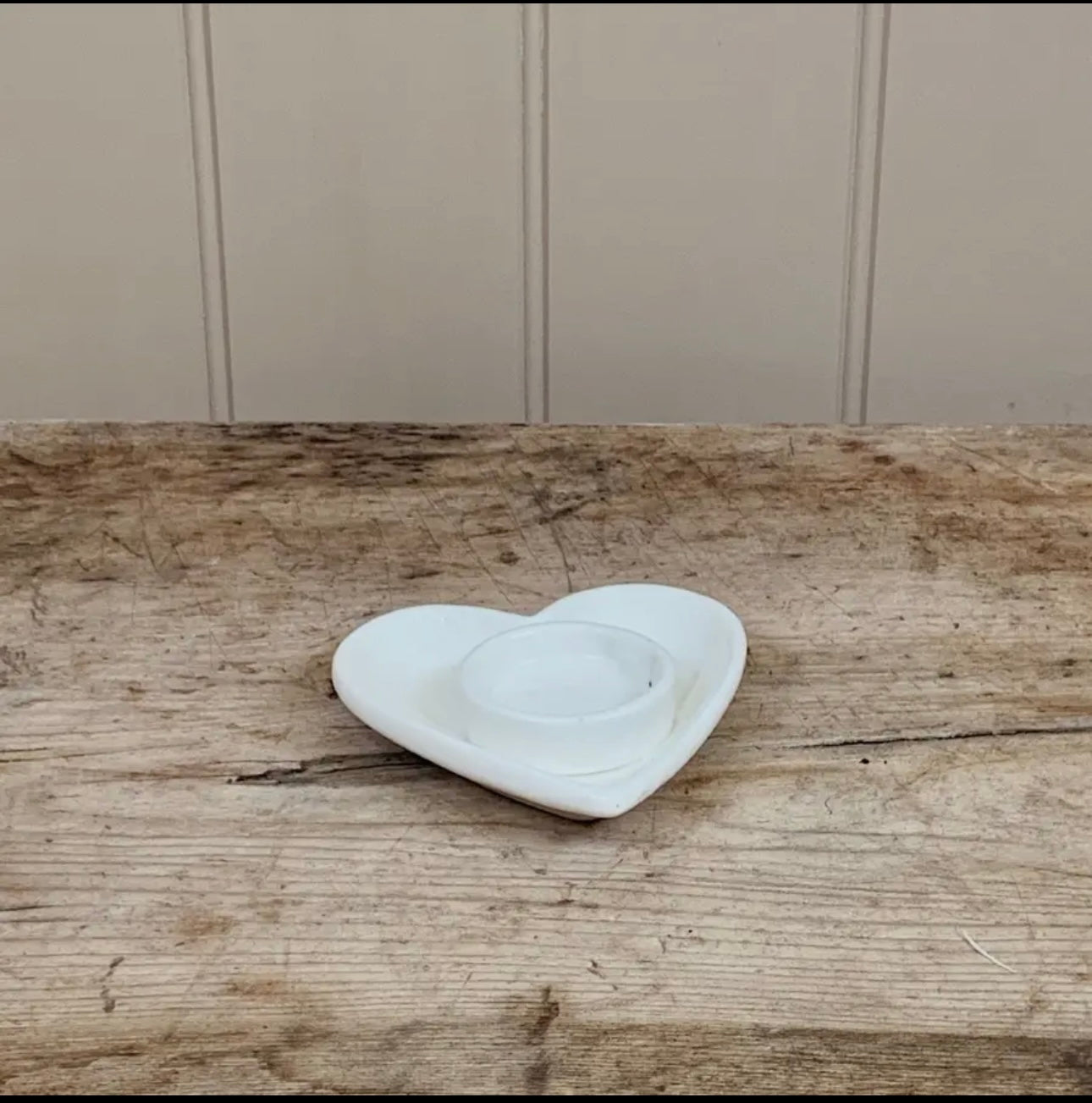 White heart T-Light Holder